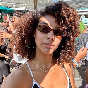 Meet your Posher, Amani